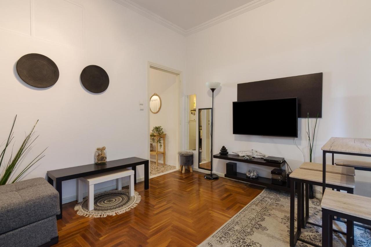 Classic And Modern Apartment In أثينا المظهر الخارجي الصورة
